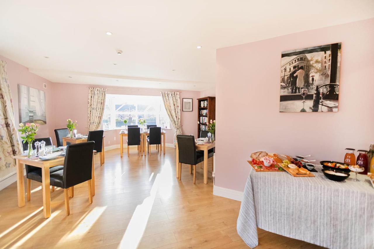 Caravogue House Hotell Trim Eksteriør bilde